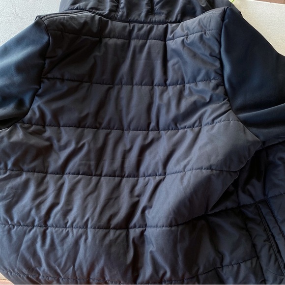 Used once like new! Under Armour puffy hoody jacket - Picture 8 of 11